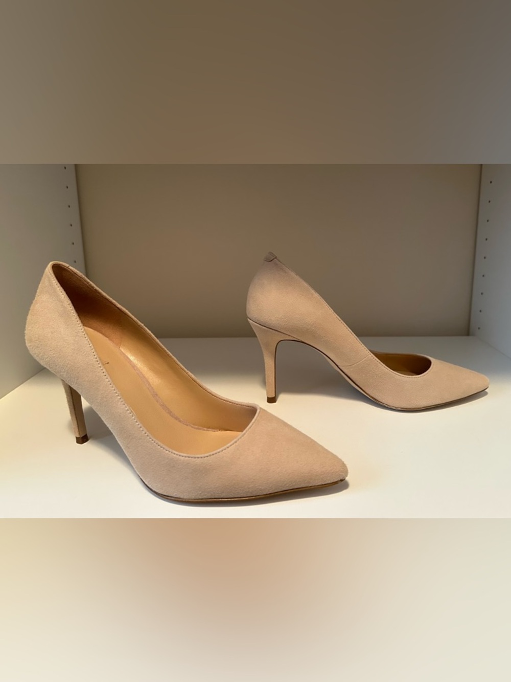 Aldo Suede Mid Heels - Picture 3 of 7
